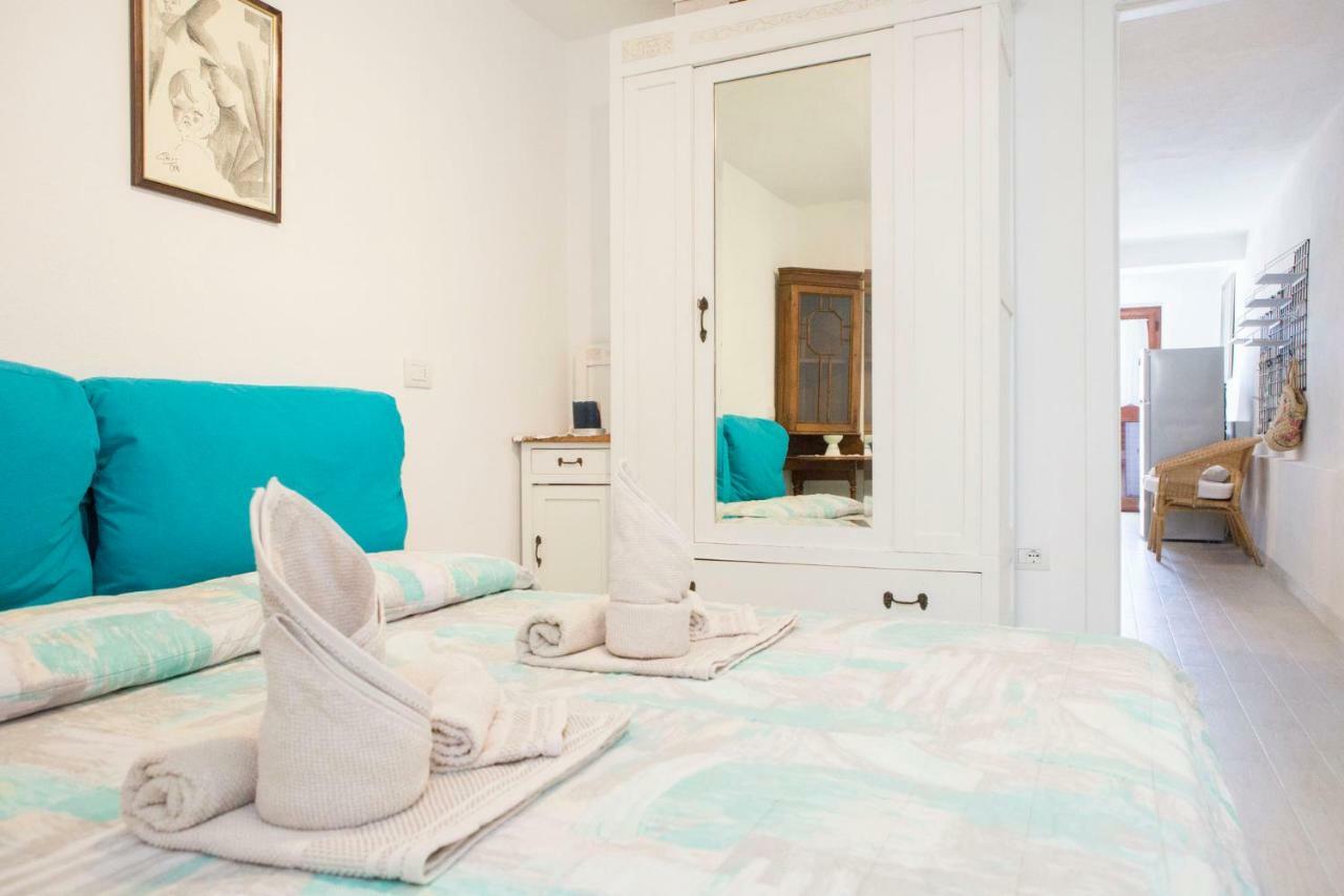 Апартаменти Blue Portrait House Гольфо-Аранчі Екстер'єр фото